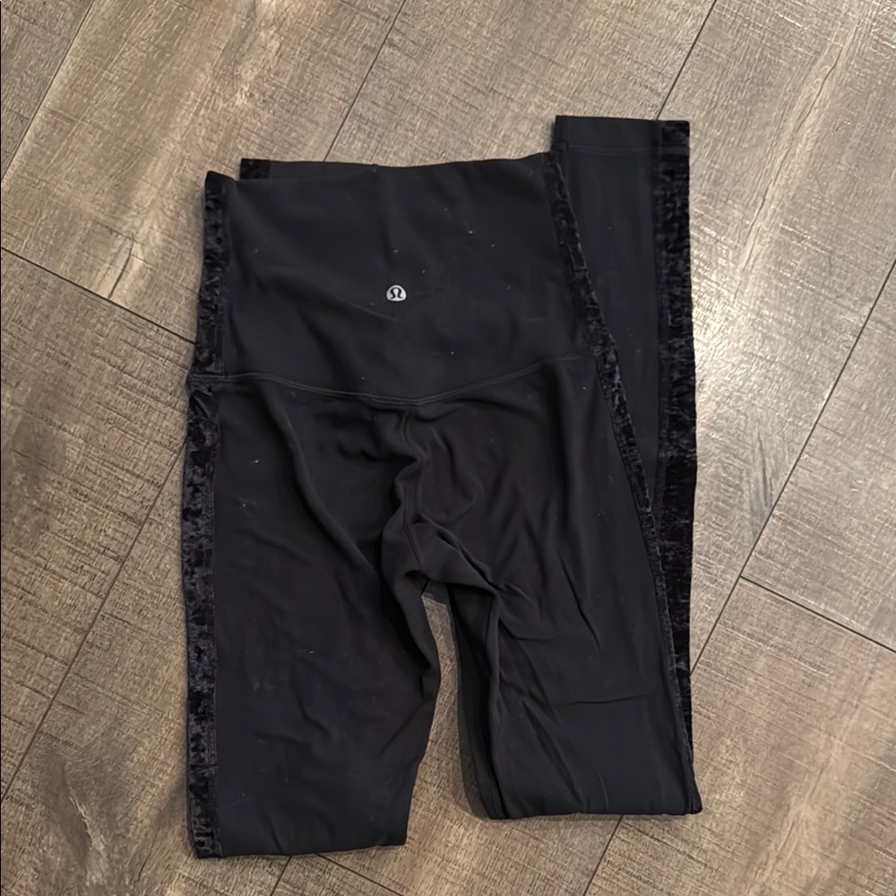 Lululemon Black Velvet Side Strips Align High Waisted Leggings